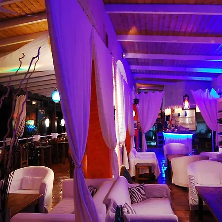 Lejlighed Rok Plaza (adults Only)